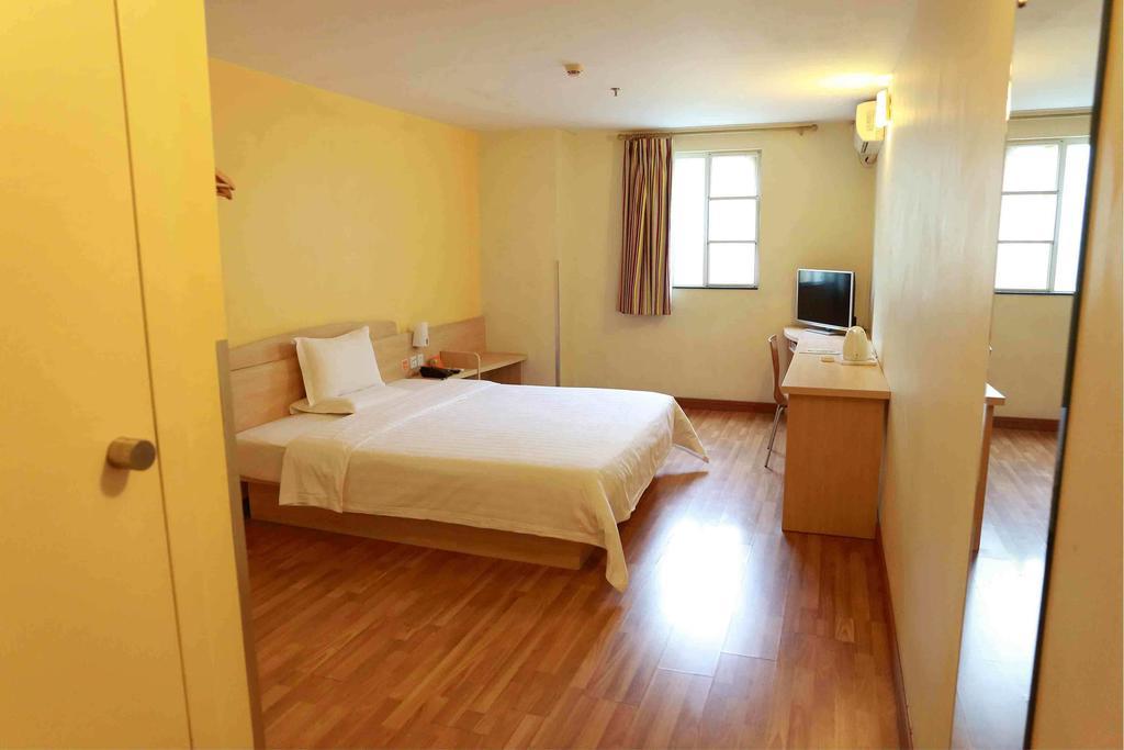 7Days Inn Sanqiao Hou Ba Kujjang Szoba fotó